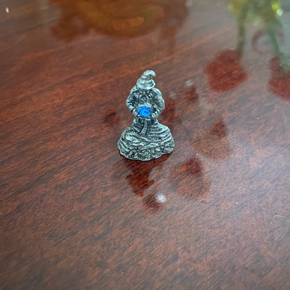 ❌❌ SOLD ❌❌ Medieval Pewter Miniatures With Gems Set of 6 Vintage Collectible - Picture 3 of 15